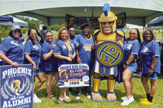 $7,500 Full Circle: Phoenix Alumni Invest in Next Generation at Annual Picnic
