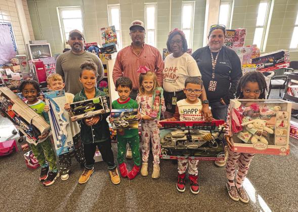W.T. Byler PLNG Family Donates Toys to Boothville-Venice Students