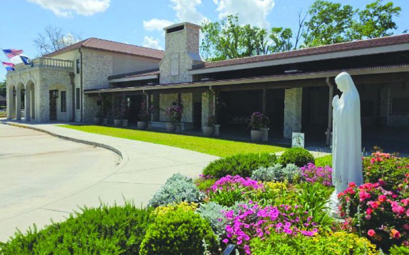 Belle Chasse Garden Club's Gardens of the Monththe