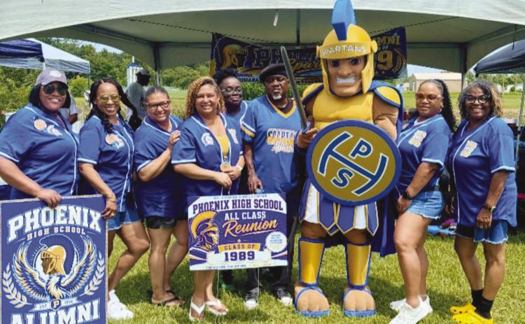 $7,500 Full Circle: Phoenix Alumni Invest in Next Generation at Annual Picnic
