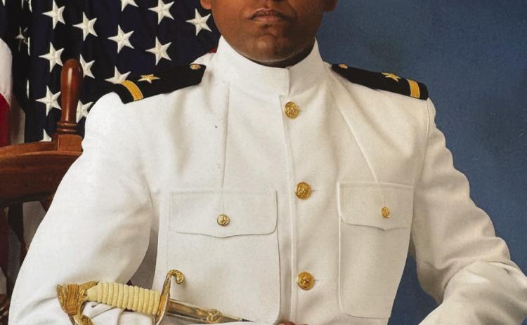 Ensign Kaleb M. Bartholomew recently completed O cer Candidate School (O.C.S.) at Navel Station Newport. He is the son of Kevin and Cheryl Bartholomew of Diamond, LA.