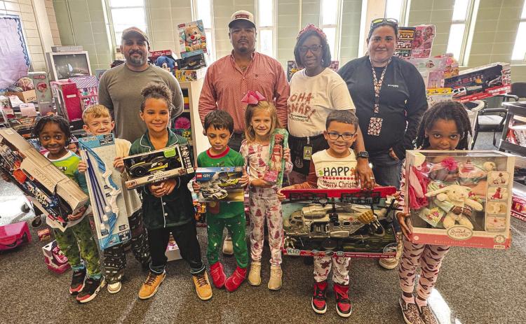 W.T. Byler PLNG Family Donates Toys to Boothville-Venice Students